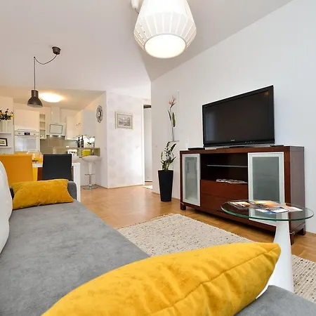 Apartment Sweet Corner
